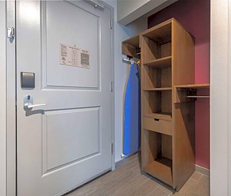 Queen Room with Two Queen Beds - Mobility and Hearing Access