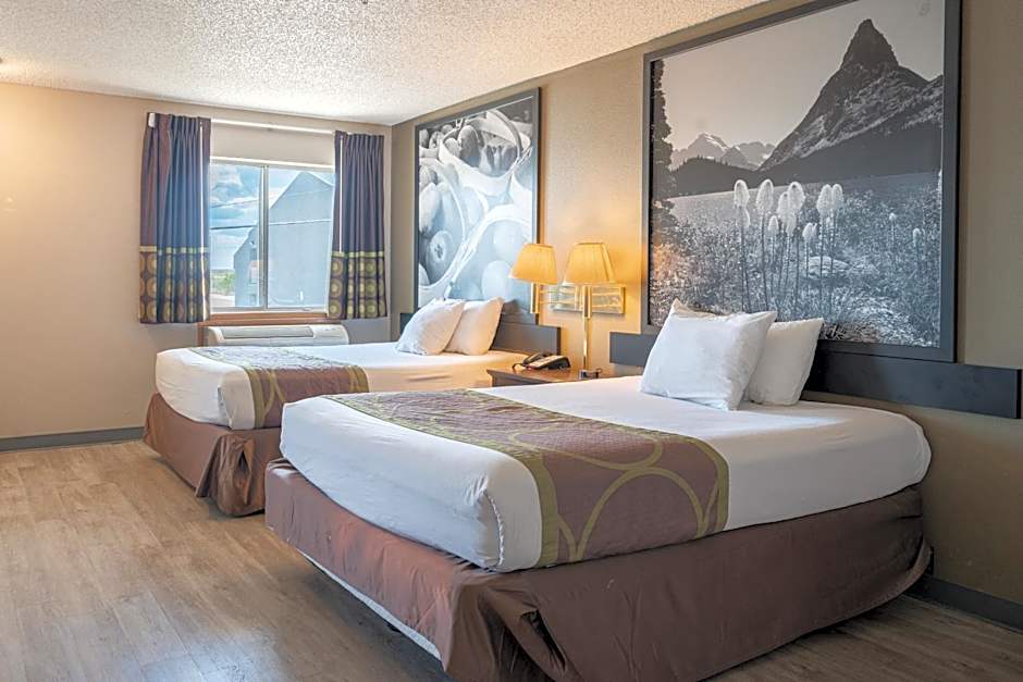 2 Queen Beds — 3 fotoğraftan 1. fotoğraf
