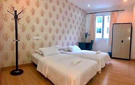 Twin Room with Shared Bathroom