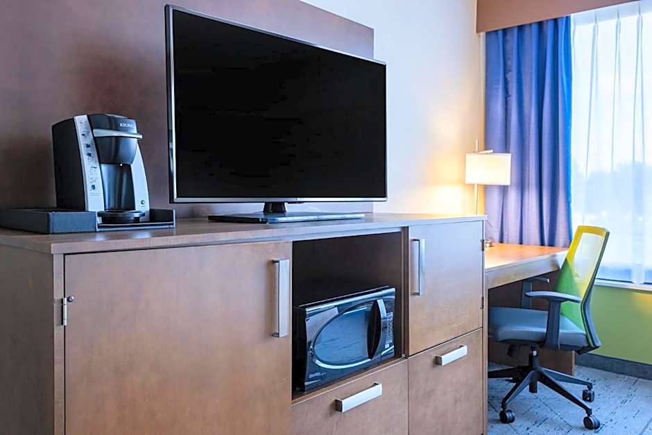 Holiday Inn Express & Suites Ft. Washington - Philadelphia By IHG