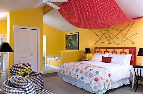 Traditional Queen Room