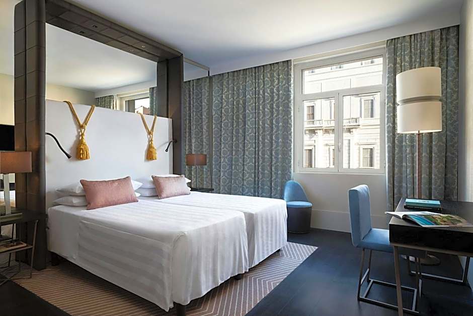 Photo 1 of 4 of Deluxe 1 King Bed, View