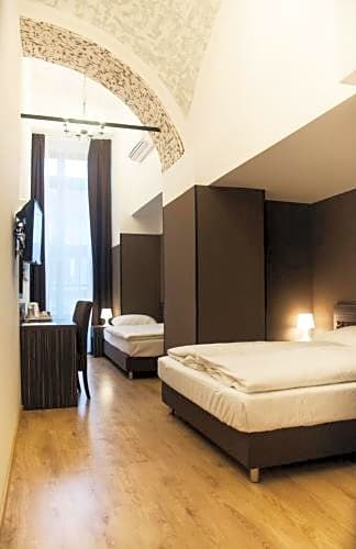 Pergamin Apartments