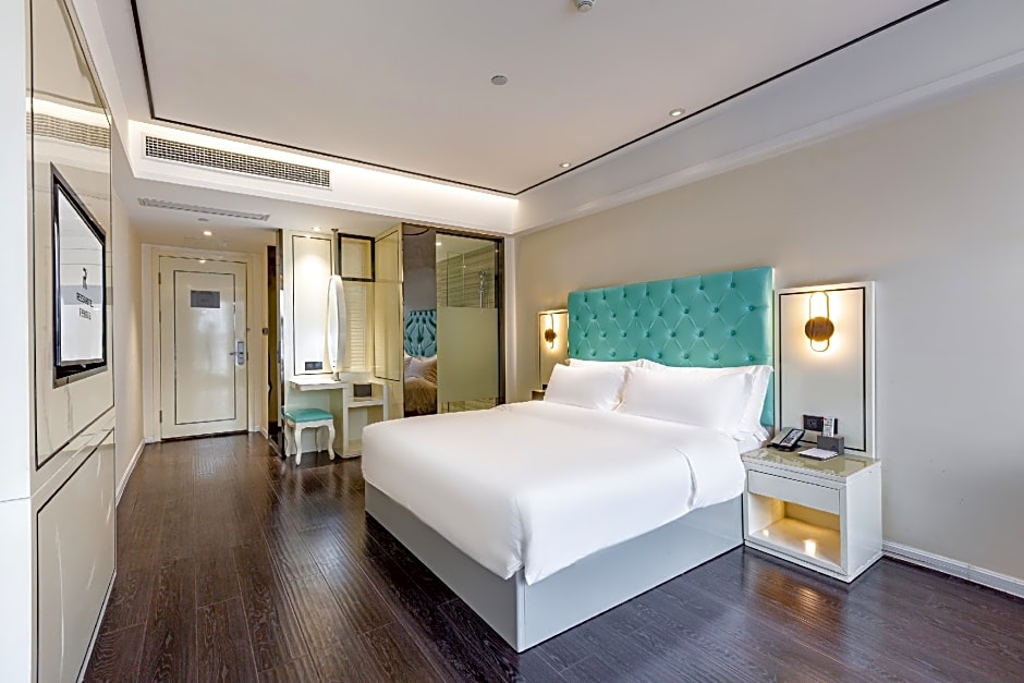 Rezen Anmei Hotel Guanyinqiao Metro Station