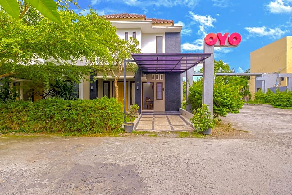 OYO 2284 Grand Villa Meninting