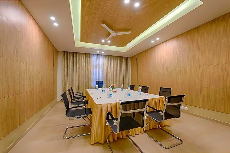 Vivera Grand Hotel - Dindigul