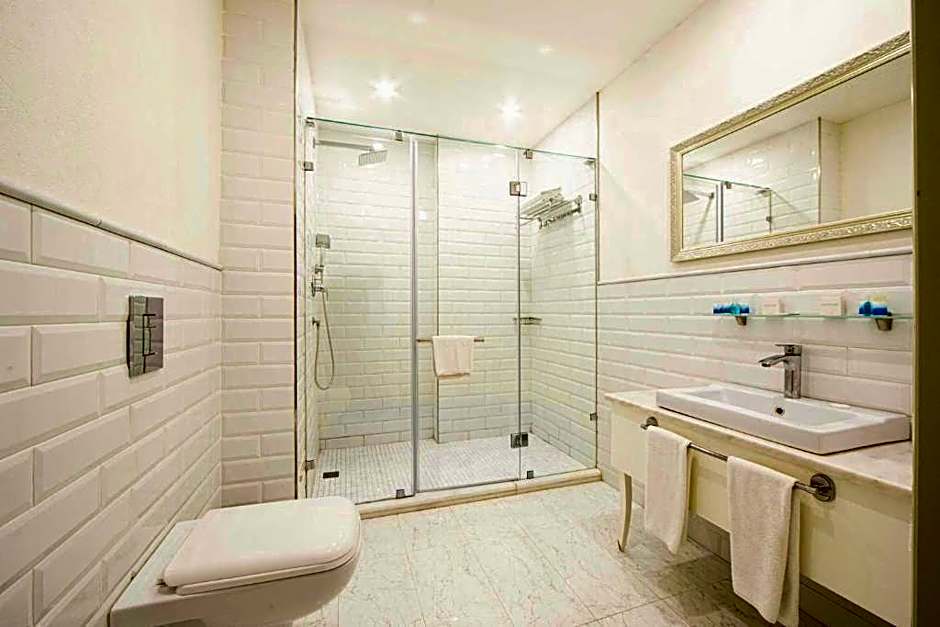 Sapphire Inn Hotel