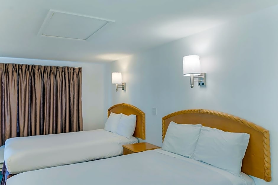 America's Best Value Inn & Suites/Hyannis