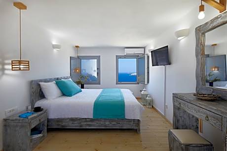 Family Suite with Private Outdoor Heated Tub