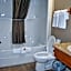 Auberge Bouctouche Inn & Suites