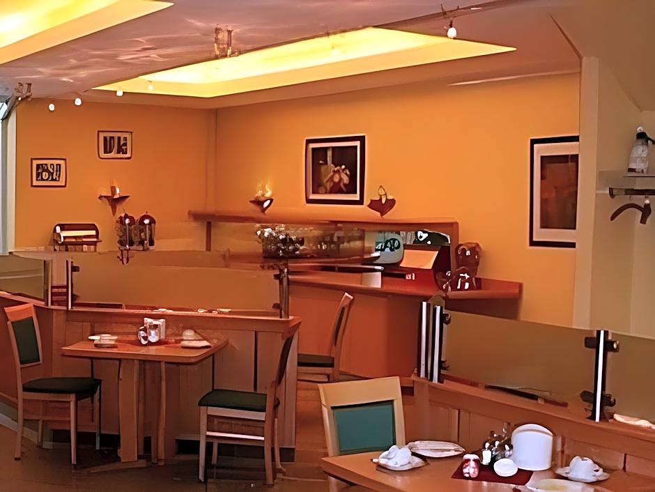 Hotel B99