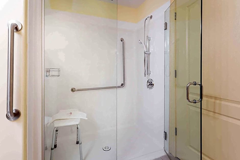 Ramada by Wyndham Hinton