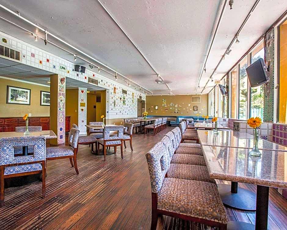 Quality Inn & Suites Montebello - Los Angeles