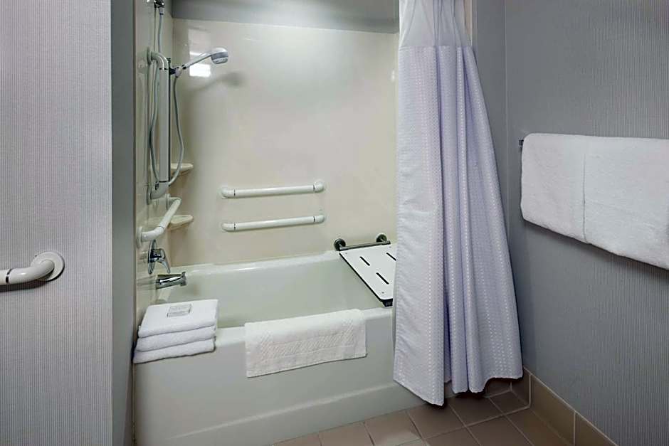 Courtyard by Marriott Los Angeles Burbank Airport
