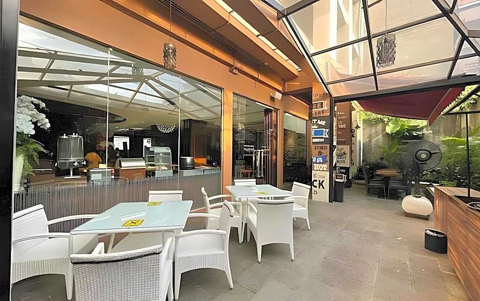 Sotis Hotel Falatehan