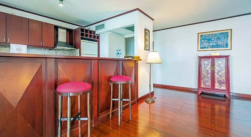 Saigon Domaine Luxury Residences