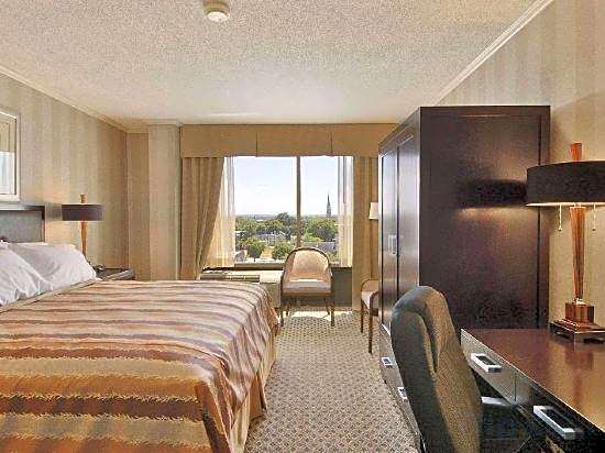 Ramada by Wyndham Augusta Downtown Hotel & Conference Center