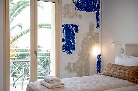 Deluxe Double Room with Balcony and Sea View