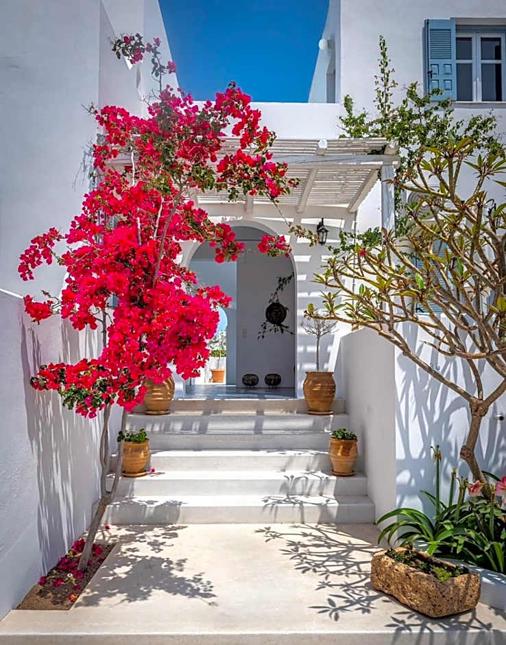 Anita Rooms & Suites Milos