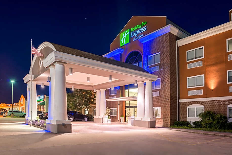 Holiday Inn Express Hotel & Suites Elgin By IHG