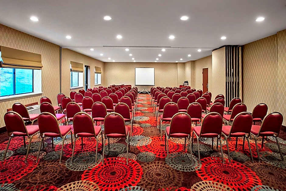 Holiday Inn Express & Suites East Greenbush(Albany-Skyline) By IHG