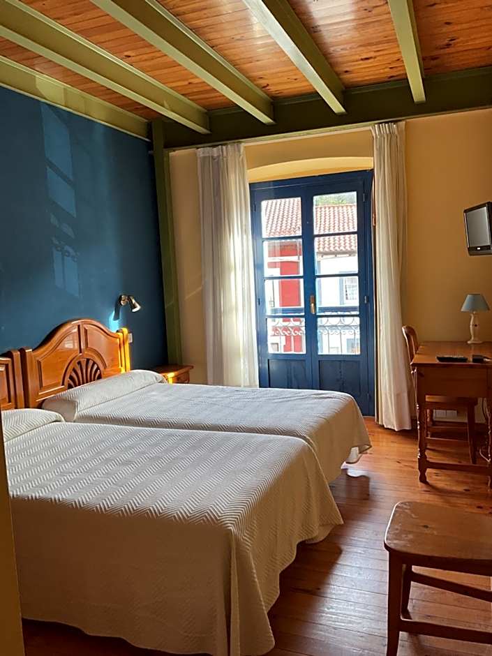 Hotel Cuevas Del Mar