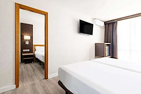 Family Room for 3 Adults and 1 Child