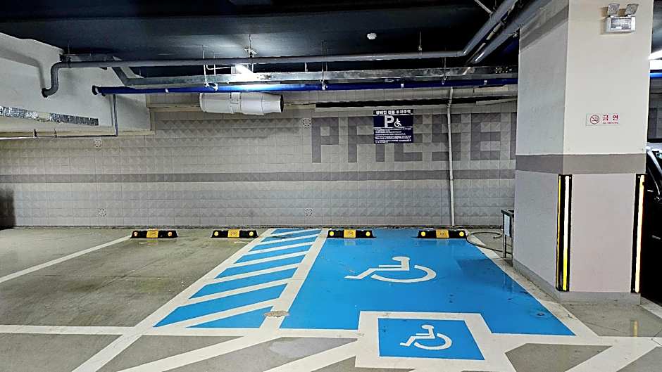 Guri Galmae Indi Present Hotel