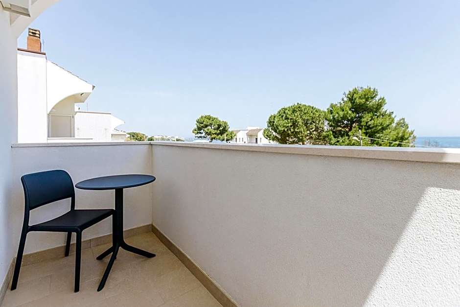 APULIA BLUE APARTEMENTS & B&B