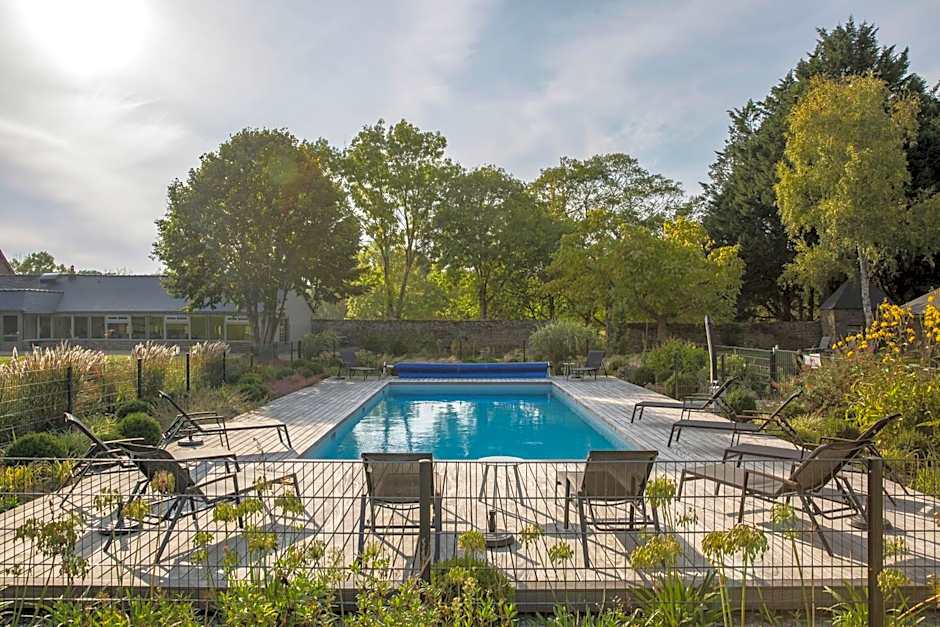 Hotel de L'Abbaye Le Tronchet - Handwritten Collection