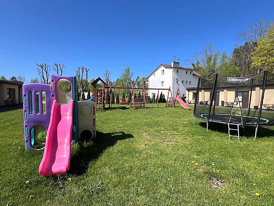 Ośrodek rodzinny "Pod Wydmami" PRZY PLAŻY , PLAC ZABAW , ROWERY