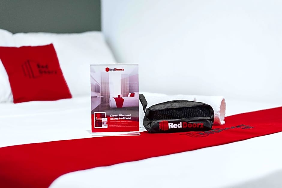 RedDoorz Plus @ Roxas Street Davao