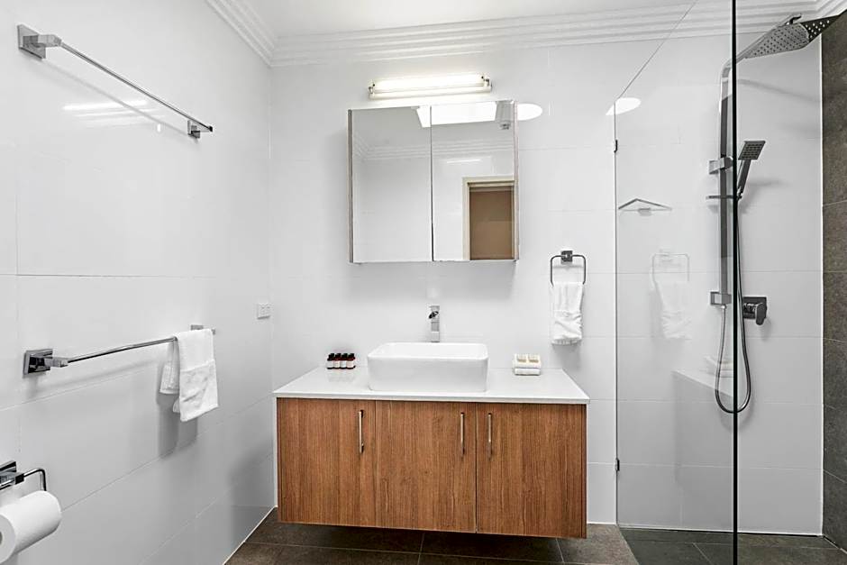 Peninsula Nelson Bay Motel and Serviced Apartments