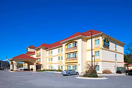 La Quinta Inn & Suites by Wyndham Mobile - Tillman's Corner