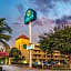 La Quinta Inn & Suites by Wyndham West Palm Beach - Florida Turn