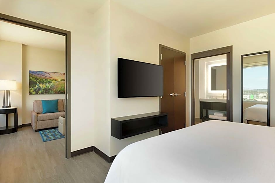 Embassy Suites By Hilton San Antonio Landmark