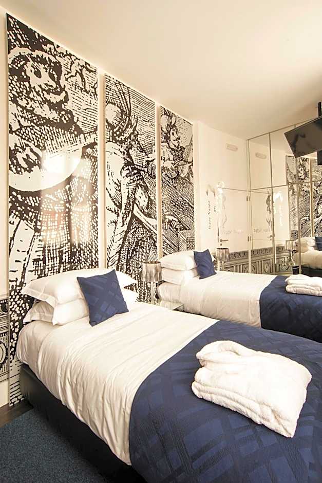 Teatro Boutique Rooms & Suites