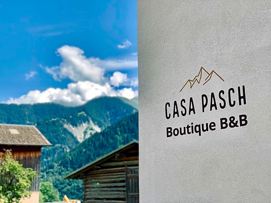 Casa Pasch - Boutique Bed and Breakfast in Cumpadials