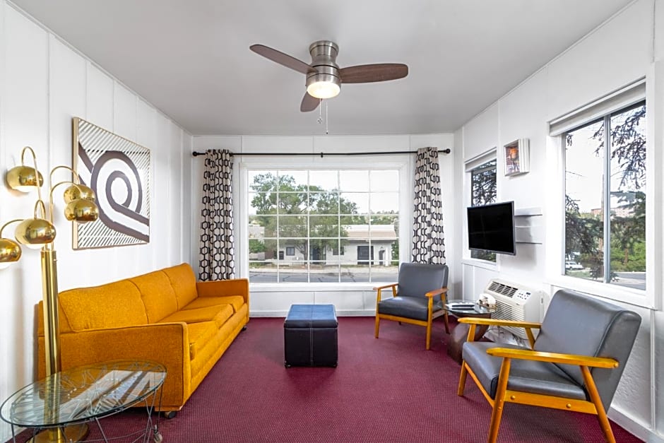 The Motor Lodge