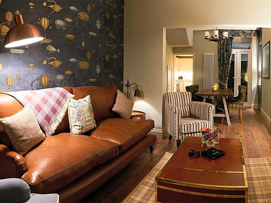 The Plough Inn & Cottages