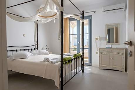 Executive Sea View Villa with Roof Garden and Jacuzzi