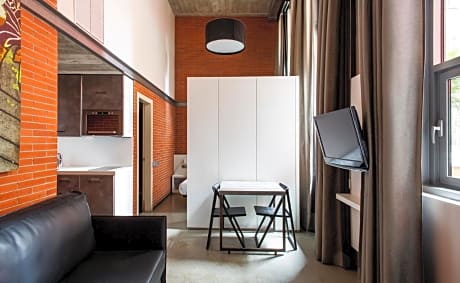 Standard Apartment (3 Adults)