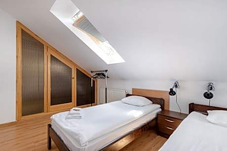 Basic Triple Room