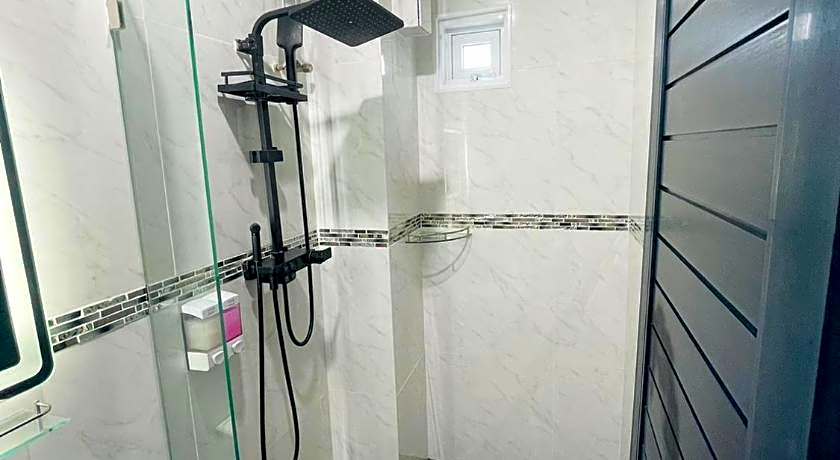 Thonglor Suites Hotel