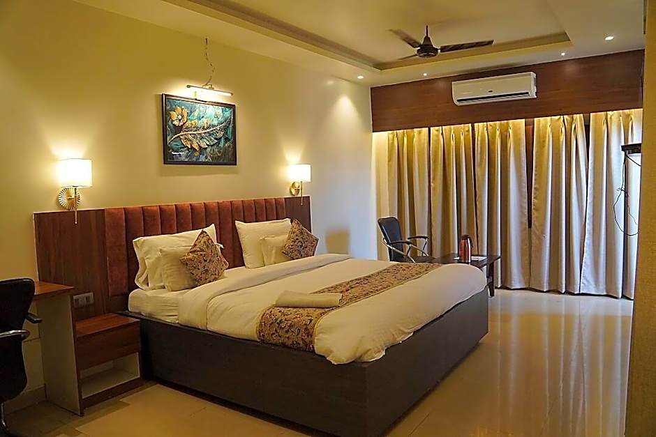 Hotel Reliance