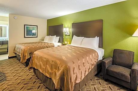 Standard Queen Room with Two Queen Beds - Non-Smoking