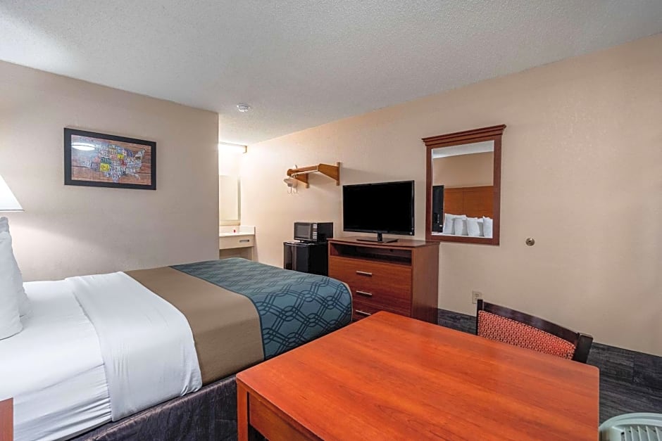Econo Lodge Inn & Suites Cayce I-26 Airport