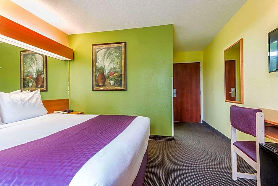 Microtel Inn & Suites By Wyndham Auburn