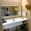 Los Fresnos Inn and Suites