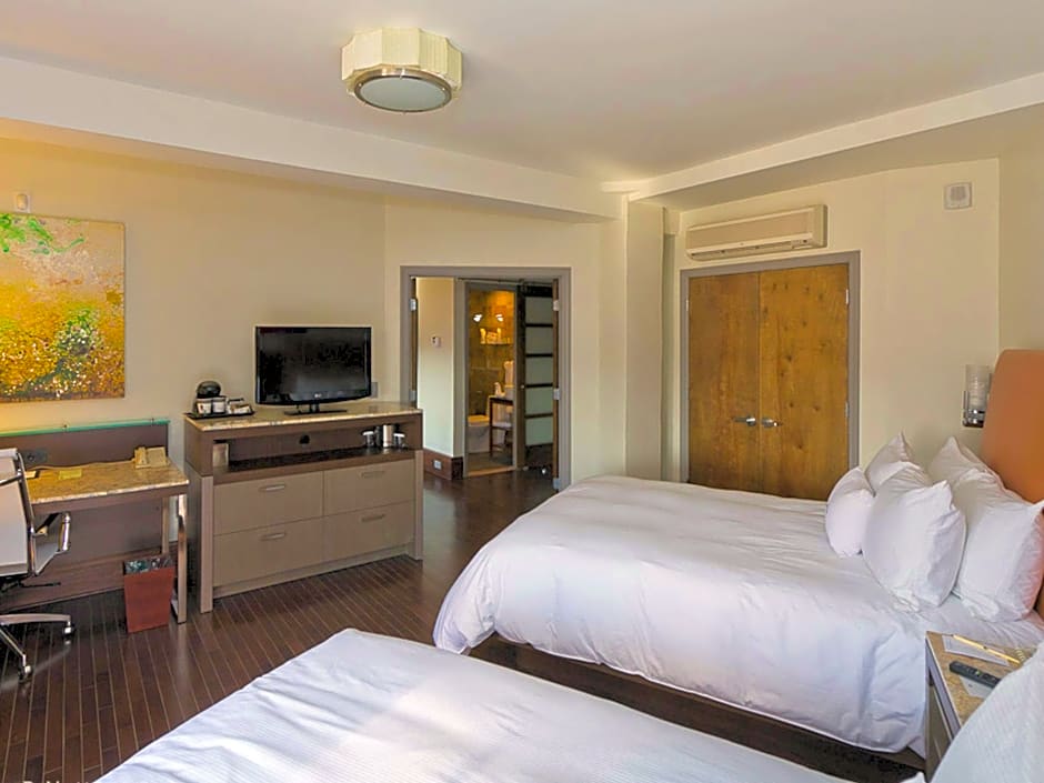 Photo 1 of 1 of 2 Queen Beds Suite